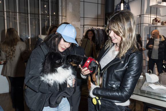 Romane Serda, Fanny Valette et leur chien lors de l'inauguration du premier pop up store Amäy organisé par yourBond.shop à Paris le 4 avril 2023. © Pierre Perusseau / Bestimage