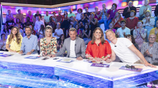 "Vous m'avez pris sous votre aile" : Une chroniqueuse phare de TPMP s'en va, séquence émotion en direct
