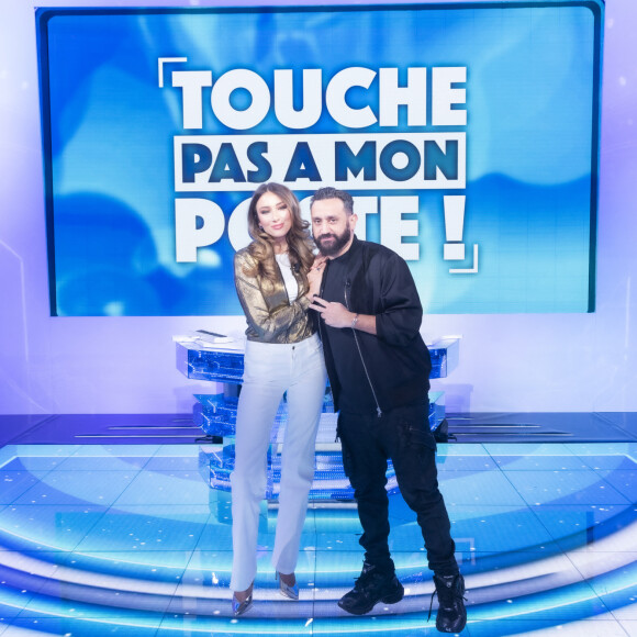 Ce mercredi soir, l'ex-Miss France faisait donc sa dernière apparition de la saison au sein du talk-show. "Elle sera toujours la bienvenue ici", a déclaré Cyril Hanouna, en expliquant effectivement qu'elle sera à priori de retour dans l'émission en septembre prochain.
Exclusif - Delphine Wespiser, Cyril Hanouna - Enregistrement de l'émission "Touche Pas à Mon Poste (TPMP)", diffusée en direct sur C8 le 31 mars © Jack Tribeca / Bestimage 