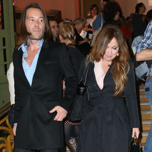 En effet, il est bien rare que la chanteuse évoque son homme et père de ses enfants.
Helene Segara et son mari Mathieu Lecat - Soiree d'inauguration de la FIAC 2013 (Foire Internationale d'Art Contemporain) au Grand Palais a Paris le 23 octobre 2013.
