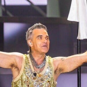 Concert de Robbie Williams à Birmingham dans le cadre de sa tournée pour les 25 ans de carrière solo le 15 octobre 2022. 