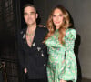 En vacances en Argentine avec sa femme Ayda et leurs enfants, Robbie Williams s'est affiché très amaigri sur Instagram
Robbie Williams et sa femme Ayda Field arrivent à la soirée "ITV Summer Party" à l'hôtel Nobu à Londres, le 17 juillet 2019. 