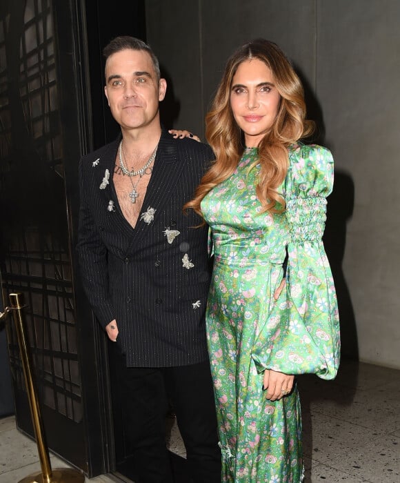 En vacances en Argentine avec sa femme Ayda et leurs enfants, Robbie Williams s'est affiché très amaigri sur Instagram
Robbie Williams et sa femme Ayda Field arrivent à la soirée "ITV Summer Party" à l'hôtel Nobu à Londres, le 17 juillet 2019. 