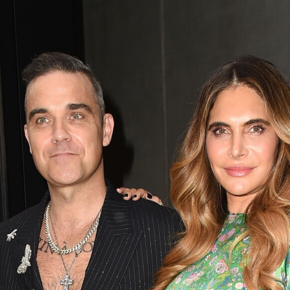 En vacances en Argentine avec sa femme Ayda et leurs enfants, Robbie Williams s'est affiché très amaigri sur Instagram
Robbie Williams et sa femme Ayda Field arrivent à la soirée "ITV Summer Party" à l'hôtel Nobu à Londres, le 17 juillet 2019. 