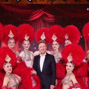Il considère que cette éducation lui a permis de devenir meilleur
Exclusif - No Web - Stéphane Bern, les danseuses du Moulin Rouge - Backstage - Enregistrement de l'émission "La grande soirée du 31 à Fontainebleau" au Château de Fontainebleau, diffusée le 31 décembre sur France 2. MENTION OBLIGATOIRE DE CREDITER: "Les danseuses du Moulin Rouge". © Cyril Moreau-Tiziano Da Silva / Bestimage Pour clore cette année 2022 en beauté, France Télévisions, fidèle à son engagement en faveur du patrimoine, offre à son public une soirée de réveillon populaire et festive au château de Fontainebleau, animée par S.Bern. France Télévisions marque une fois encore, au travers de cette soirée exceptionnelle, l'engagement du service public en faveur du spectacle vivant, de la musique et du patrimoine. Les équipes de France Télévisions, d'Electron Libre/Kisayang et de France 2 se sont installées au château de Fontainebleau pour organiser cet événement musical aussi populaire qu'éclectique. C'est ici, au coeur de la salle de Bal, de la galerie François Ier, du grand Escalier ou la cour d'Honneur, que nous allons faire la fête, chanter et danser sur des rythmes disco. Un endroit étonnant, sublimé pour cette soirée, orchestrée par S.Bern entouré de chanteurs, d'artistes aux multiples talents et des danseurs de la troupe du Paradis Latin, sous la direction artistique de K.Ouali ! Les troupes du Paradis Latin, Moulin Rouge, le Cirque d'Hiver Bouglione, le Cirque Phénix et les Folies Gruss, enchanteront ce réveillon avec des visuels magiques au château de Fontainebleau. Pour accueillir le passage à la nouvelle année, un feu d'artifice exceptionnel, d'une dizaine de minutes, sera tiré des jardins du château de Fontainebleau et retransmis sur France 2 et dans plusieurs pays à travers le monde. Ce feu sera spécialement conçu pour les téléspectateurs de France 2 par D.Proteau, directeur artistique de Ruggieri, sur une bande originale créée par le duo de DJs Ofenbach. Quand l'électro rencontre le patrimoine, le résultat est incroyable ! Ofenbach, le duo électro Made In France qui met le feu aux plus grandes scènes internationales avec ses mix, a même été classé par le magazine Vanity Fair en 2018 parmi les 50 Français les plus influents au monde ! Fontainebleau en quelques mots... Haut lieu de l'histoire de France, et joyaux du patrimoine français, classé au Patrimoine mondial de l'Unesco, le château de Fontainebleau a été l'une des demeures emblématique des souverains français de François Ier à Napoléon III. À la fois de style Renaissance, et classique, le château de Fontainebleau témoigne de la rencontre entre l'art italien et la tradition française exprimée tant dans son architecture que dans ses décors intérieurs. L'émission sera diffusée sur TV5 Monde. Evénement en partenariat avec Spotify et France Bleu qui diffusera la soirée en simultané sur son antenne. 