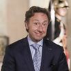 Stéphane Bern élevé par une mère très dure : "Je me dis que je le méritais parfois, ces gifles"