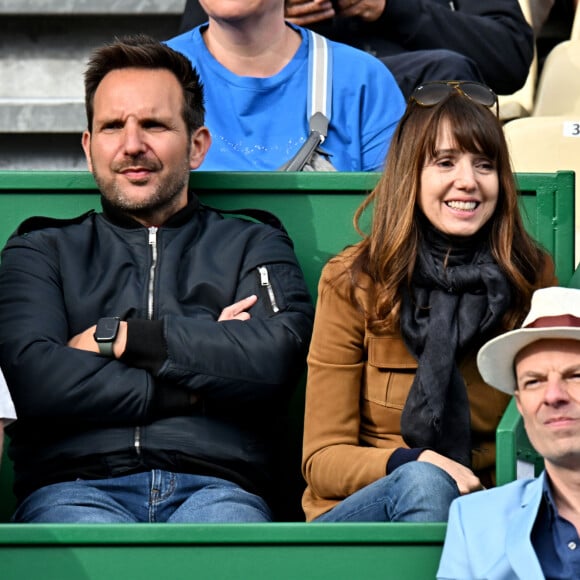 Christophe Michalak et sa femme Delphine McCarty lors des 8èmes de final du Rolex Monte-Carlo Masters 2023, à Roquebrune-Cap-Martin, France, le 13 avril 2023. © Bruno Bebert/Bestimage