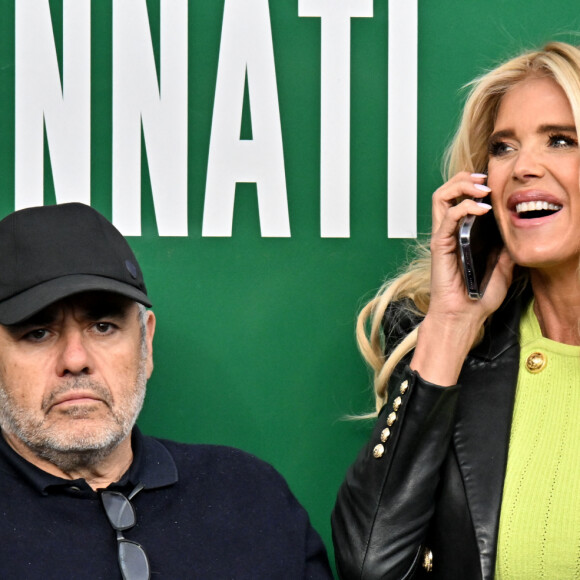La bombe suédoise Victoria Silvstedt était également présente avec son compagnon, Maurice Dabbah
 
Maurice Dabbah et sa compagne Victoria Silvstedt lors des 8èmes de final du Rolex Monte-Carlo Masters 2023, à Roquebrune-Cap-Martin, France, le 13 avril 2023. © Bruno Bebert/Bestimage