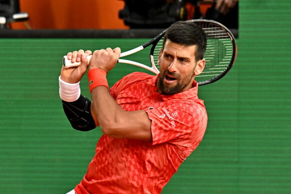 Novak Djokovic lors des 8èmes de final du Rolex Monte-Carlo Masters 2023, à Roquebrune-Cap-Martin, France, le 13 avril 2023. © Bruno Bebert/Bestimage