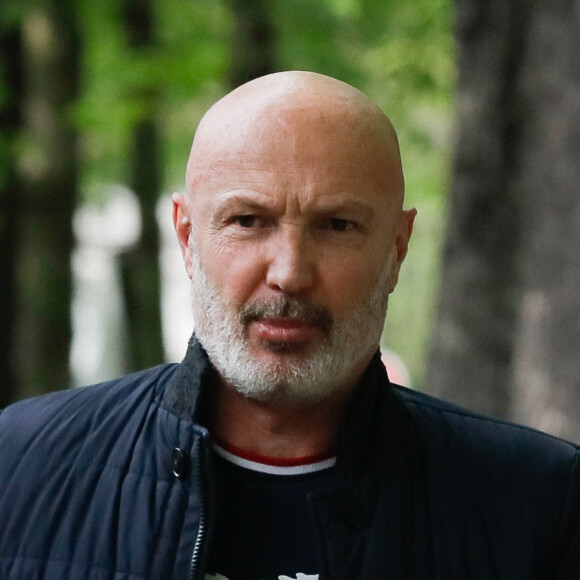 Frank Leboeuf - Arrivées à l'enregistrement de l'émission "Vivement Dimanche" qui sera diffusée le 17 avril 2022 au studio Gabriel à Paris, France, le 30 mars 2022. © Christophe Clovis/Bestimage