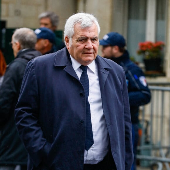 L'avocat Thierry Herzog - Arrivées aux obsèques de l'avocat Hervé Temime au cimetière du Montparnasse à Paris, France, le 14 avril 2023. © Clovis-Jacovides/Bestimage  Funeral service of French lawyer Herve Temime at the Montparnasse cemetery in Paris, France, on April 14, 2023. 