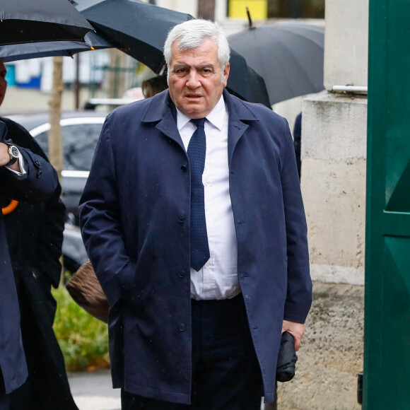 L'avocat Thierry Herzog - Arrivées aux obsèques de l'avocat Hervé Temime au cimetière du Montparnasse à Paris, France, le 14 avril 2023. © Clovis-Jacovides/Bestimage  Funeral service of French lawyer Herve Temime at the Montparnasse cemetery in Paris, France, on April 14, 2023. 