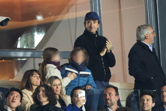 Antoine Arnault - People en tribunes lors du match de championnat de Ligue 1 Uber Eats opposant le Paris Saint-Germain (PSG) au RC Lens (3-1) au Parc des Princes à Paris le 15 avril 2023. © Cyril Moreau/Bestimage