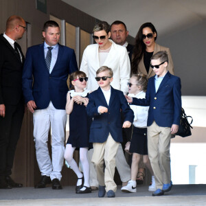 Jacques et Gabriella de Monaco étaient présents aux côtés de leurs parents ce dimanche.
La princesse Charlene de Monaco, et ses enfants le prince Jacques et la princesse Gabriella, Sean Wittstock avec sa femme Chantell Violet Serfontein et leurs enfants Raigen et Aiva Grace - La famille princière de Monaco assiste à la finale homme du tournoi Rolex Monte Carlo Masters à Roquebrune-Cap-Martin. En s'imposant devant Holger Rune (5-7, 6-2, 7-5), Andrey Rublev a décroché son tout premier Masters 1000. © Bruno Bebert/Bestimage 