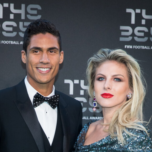 Raphaël Varane et sa femme Camille Tytgat - Les célébrités arrivent à la cérémonie des Trophées Fifa 2018 au Royal Festival Hall à Londres, Royaume Uni, le 25 septembre 2018. © Cyril Moreau/Bestimage