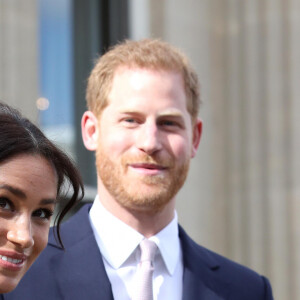 Le prince Harry, duc de Sussex, Meghan Markle, enceinte, duchesse de Sussex, lors de leur visite à Canada House dans le cadre d'une cérémonie pour la Journée du Commonwealth à Londres le 11 mars 2019. 