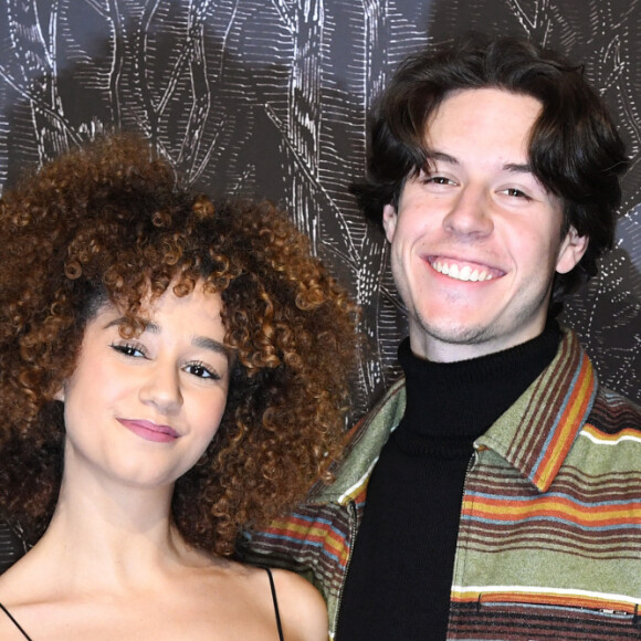 "Je me suis mis en couple avec une fille qui se protège en ne cachant rien".
Lena Situations (Lena Mahouf) et son compagnon Sébastien Frite - Vernissage de l'exposition Ruinart "Promenade en Champagne" au Carreau du Temple à Paris. Le 9 mars 2023 © Giancarlo Gorassini / Bestimage