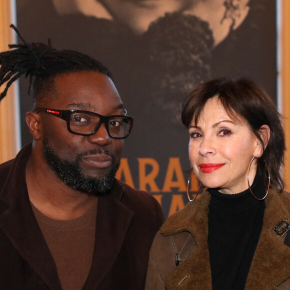 La destination choisie ? Cuba, si l'on en croit le drapeau dévoilé par Sly Johnson sur Instagram.
Mathilda May et son mari Sly Johnson - Vernissage de l'Exposition "Sarah Bernhardt - Et la Femme créa la Star" au Petit Palais à Paris, France, le 12 Avril 2023. © Bertrand Rindoff / Bestimage