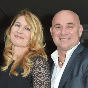 Le fils d'Andre Agassi et Steffi Graf très amoureux de sa copine
Steffi Graf et son mari André Agassi - Longines a organisé un Gala de charité en l'honneur de Steffi (Stefanie) Graf et de André Agassi avec les associations caritatives "Children for Tomorrow" et "The André Agassi Foundation for Education" au Musée Rodin à Paris avec qui la marque célèbre ses 10 ans de partenariat. © Guirec Coadic/Bestimage