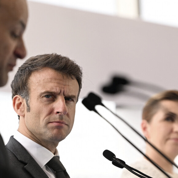 Le président français Emmanuel Macron - Les représentants de neuf pays européens réunis à Ostende pour développer le parc d'éoliennes offshore en Mer du Nord, le 24 avril 2023. La France, la Belgique, l'Allemagne, le Danemark, les Pays-Bas, l'Irlande, la Norvège, le Royaume-Uni, le Luxembourg et la Commission européenne s'unissent pour accélérer la décarbonation du continent. 