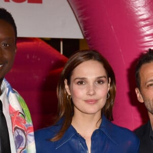 Ahmed Sylla, Camille Lou et Frédéric Quiring lors de l'avant-première du film "Notre tout petit mariage" à l'UGC Bercy à Paris le 25 avril 2023. © Veeren / Bestimage 