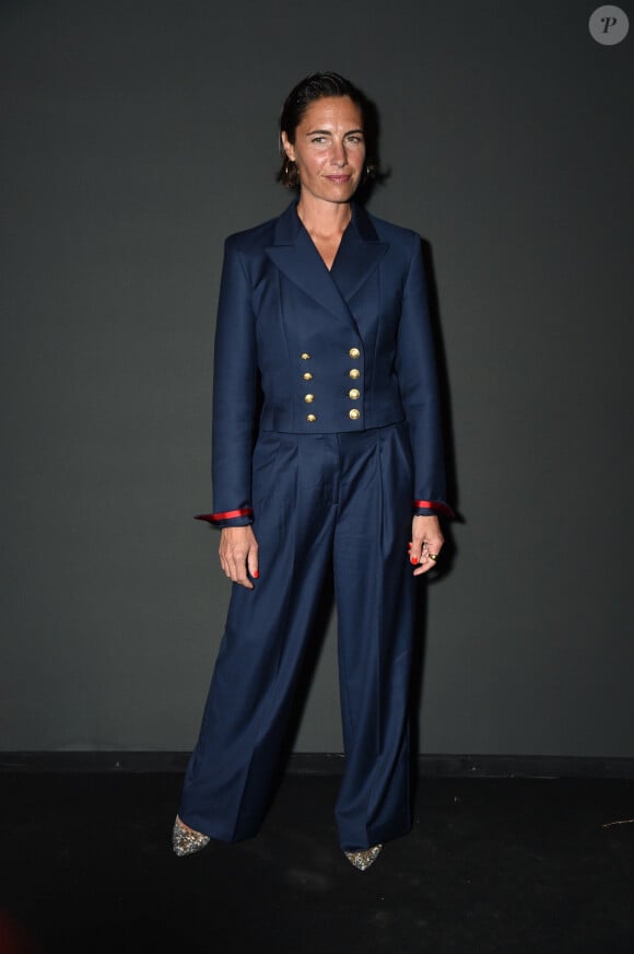 Mais après de premiers petits rôles, la jolie brune a complètement disparu des radars. 
Alessandra Sublet - Photocall de la soirée "Women In Motion" par Kering au Château de la Castre lors du 75ème Festival International du Film de Cannes. Le 22 mai 2022 © Olivier Borde / Bestimage