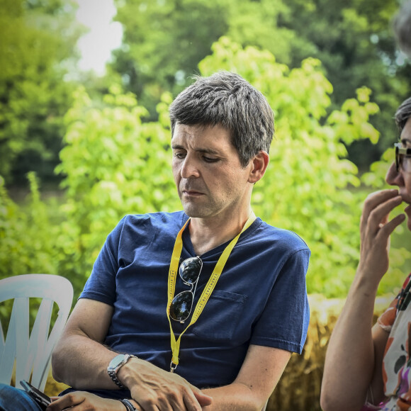 Thomas Sotto au festival international de journalisme de Couthures-sur-Garonne, France, le 9 juillet 2021. © Thierry Breton/Panoramic/Bestimage 