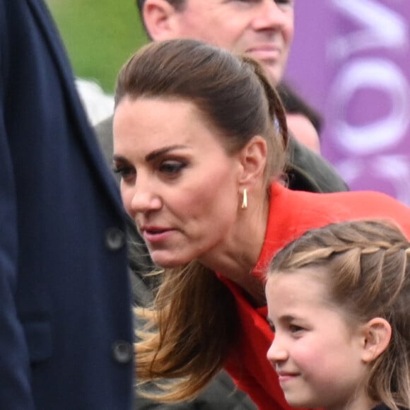 Kate Catherine Middleton, duchesse de Cambridge, et la princesse Charlotte - Le duc et la duchesse de Cambridge, et leurs enfants, en visite à Cardiff, à l'occasion du jubilé de platine de la reine d'Angleterre. Le 4 juin 2022 