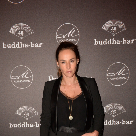 Mais aujourd'hui Vanessa Demouy est à nouveau heureuse. 
Exclusif - Vanessa Demouy - Dîner de gala caritatif de la "M Foundation" au Buddha Bar à Paris le 3 octobre 2017. S. Grincourt est la fondatrice de Mademoiselle et pour fêter les 20 ans de l'agence de mannequins Mademoiselle elle a décidé de créer il y a 2 ans "M Foundation" est une fondation caritative afin de soutenir des projets au Brésil, au Cambodge et cette année en France. Pour soutenir jusqu'au bout la "M Foundation", R. Orlinski est venu assister au dîner afin d'accompagner son oeuvre spécialement réalisée pour l'occasion. La panthère numérotée noir laquée spécialement choisie pour l'occasion a été vendue aux enchères réalisées par le cabinet Bonhams. L'oeuvre de Combas a créée aussi une exaltation des passionnés incroyable. Un concert intime en piano voix de slimane avec des chansons que sur les femmes a émue toute l'assemblée. Le dîner caritatif a été animé par une tombola offrant de merveilleux lots. Les partenaires comme Le Ken Club, La Mamounia, L'hôtel de Crillon, Adidas, Perrier Jouet, Buddha Bar paris hôtel et restaurant ont permis une super levée de fonds. © Rachid Bellak/Bestimage