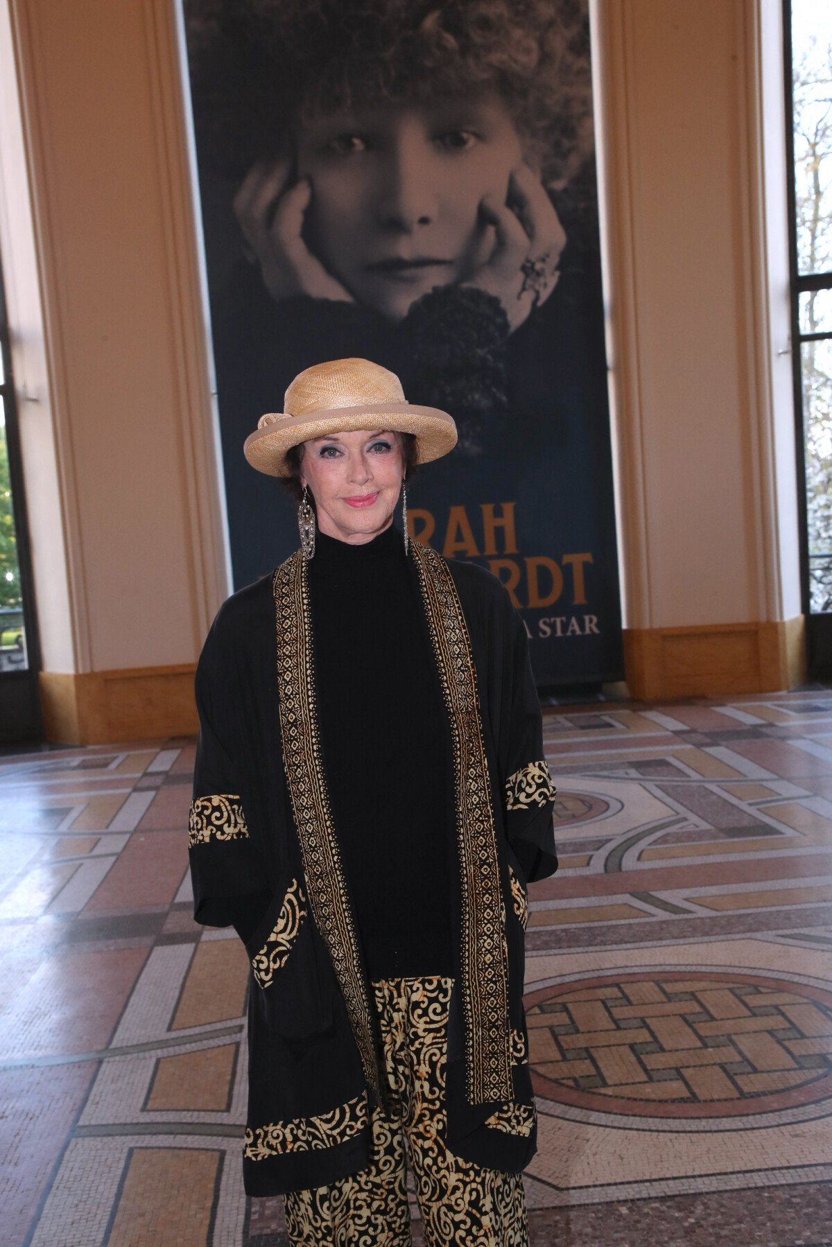 Photo : Anny Duperey - Vernissage de l'Exposition " Sarah Bernhardt ...