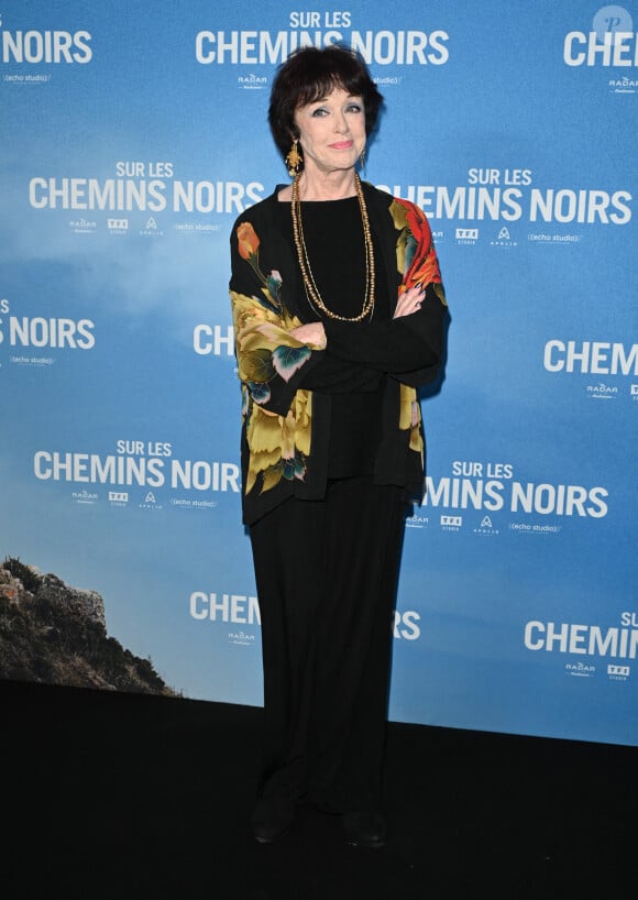 Anny Duperey - Avant-première du film "Sur les chemins noirs" au cinema UGC Normandie à Paris le 13 mars 2023. © Coadic Guirec/Bestimage 