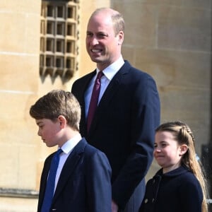 Le prince William, prince de Galles, Le prince George de Galles, La princesse Charlotte de Galles, - La famille royale du Royaume Uni arrive à la chapelle Saint George pour la messe de Pâques au château de Windsor le 9 avril 2023. 