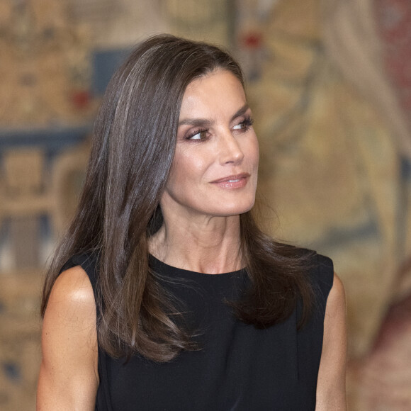 La Couronne d'Espagne s'est mise sur son 31 pour recevoir le président colombien Gustavo Petro, et son épouse Veronica Alcocer en visite d'État.
La reine Letizia d'Espagne - Dîner au palais El Pardo à Madrid, en l'honneur du président de Colombie et sa femme.