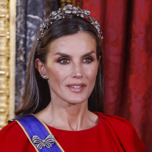 La reine Letizia d'Espagne - Dîner d'état en l'honneur du président de Colombie et de sa femme au palais royal à Madrid. Le 3 mai 2023