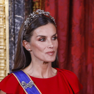 La reine Letizia d'Espagne - Dîner d'état en l'honneur du président de Colombie et de sa femme au palais royal à Madrid. Le 3 mai 2023