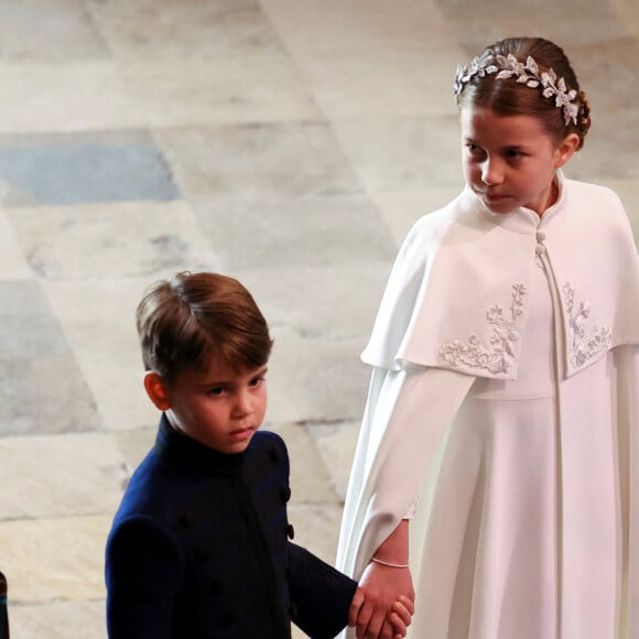 Même si George n'était pas avec ses frères et soeurs mais était page royal. 
Le prince Louis de Galles et La princesse Charlotte de Galles - Les invités à la cérémonie de couronnement du roi d'Angleterre à l'abbaye de Westminster de Londres, Royaume Uni, le 6 mai 2023. 