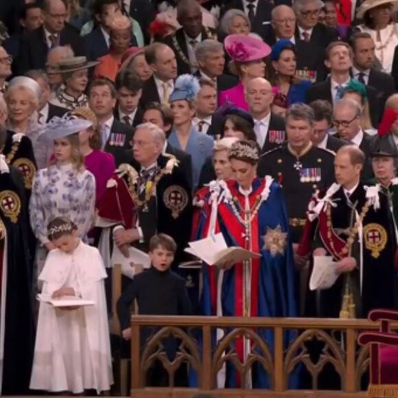 Le prince Louis a disparu du couronnement pendant plusieurs minutes. @ France 2