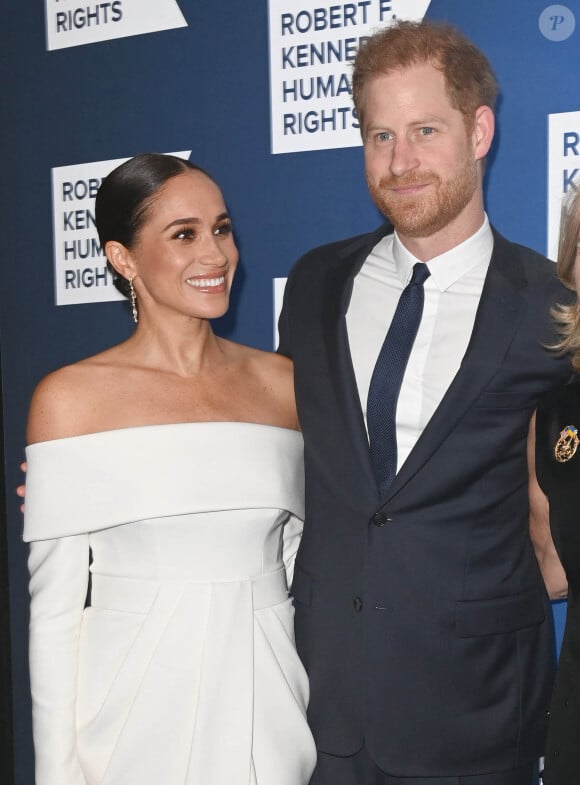 Le prince Harry et Megan Markle au photocall de la soirée de gala "Robert F. Kennedy Human Rights Ripple of Hope" à l'hôtel Hilton de New York City, New York, Etats-Unis.