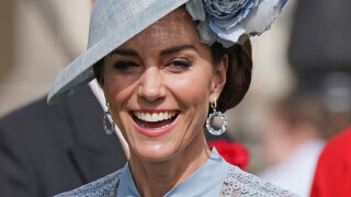 PHOTOS Kate Middleton dégaine un imposant chapeau : garden party so chic à Buckingham avec William