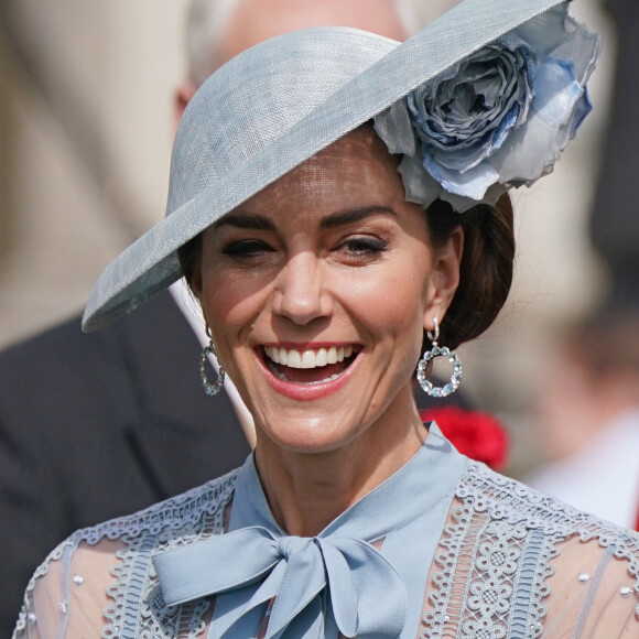 Ce mardi, une Garden Party a été organisée au Buckingham Palace, en l'honneur du roi Charles, qui vient  tout juste d'être couronné.
Catherine (Kate) Middleton, princesse de Galles lors d'une Garden Party au palais de Buckingham à Londres, Royaume Uni, pour célébrer le couronnement du roi et de la reine d'Angleterre. 