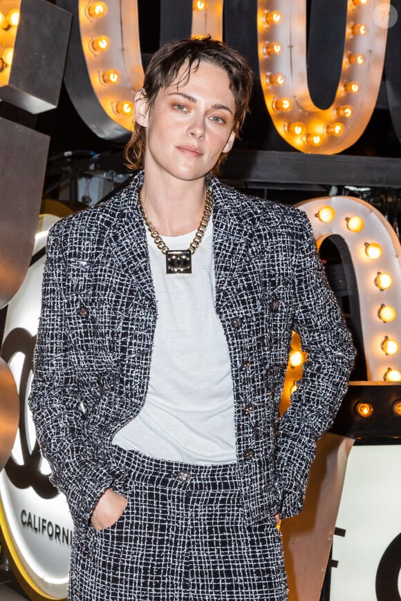 Kristen Stewart - Photocall du défilé Chanel Collection Croisière 2024 au Paramount Studios à Los Angeles le 9 mai 2023. © Olivier Borde / Bestimage