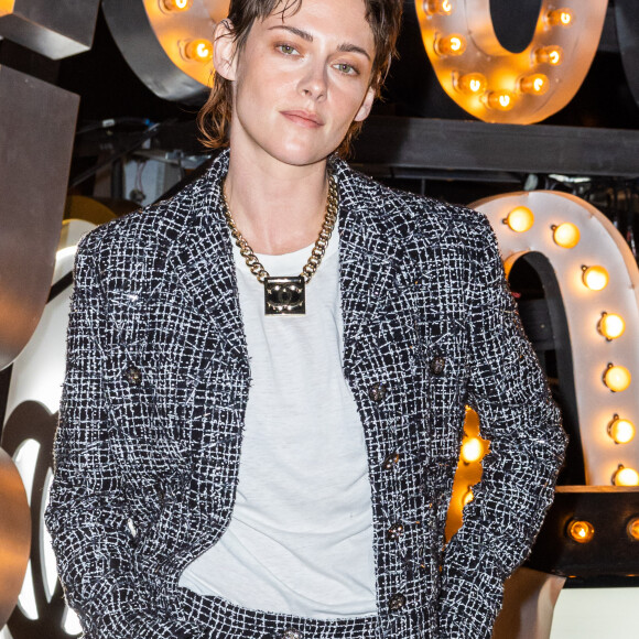 Kristen Stewart - Photocall du défilé Chanel Collection Croisière 2024 au Paramount Studios à Los Angeles le 9 mai 2023. © Olivier Borde / Bestimage