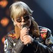 Renaud : Ce geste définitif qu'il a fait pour son amoureuse de près de 30 ans sa cadette