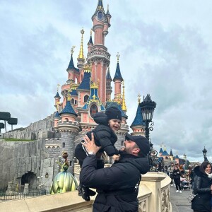 Nikola Lozina et son fils Zlatan à Disney, mars 2023