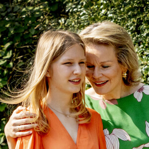 La reine Mathilde et la princesse Eleonore - La famille royale Belge à l'occasion des 10 ans de royauté du roi Philippe assiste à une garden-party au domaine royal du château de Laeken avec 600 Belges de tout le pays le 13 mai 2023.