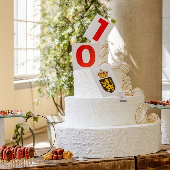 Illustration - La famille royale Belge à l'occasion des 10 ans de royauté du roi Philippe assiste à une garden-party au domaine royal du château de Laeken avec 600 Belges de tout le pays le 13 mai 2023.