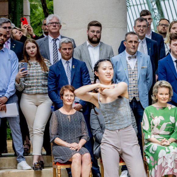 La reine Mathilde et le roi Philippe de Belgique, le prince Gabriel, le prince Emmanuel et la princesse Eleonore - La famille royale Belge à l'occasion des 10 ans de royauté du roi Philippe assiste à une garden-party au domaine royal du château de Laeken avec 600 Belges de tout le pays le 13 mai 2023.