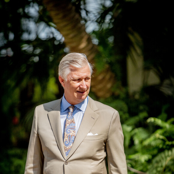 Le roi Philippe de Belgique - La famille royale Belge à l'occasion des 10 ans de royauté du roi Philippe assiste à une garden-party au domaine royal du château de Laeken avec 600 Belges de tout le pays le 13 mai 2023.