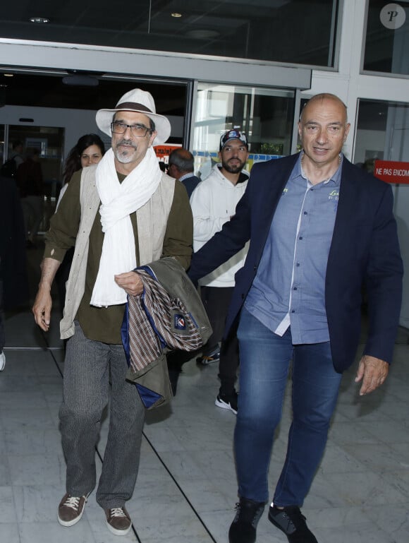 Atiq Rahimi - Les célébrités arrivent à l'aéroport de Nice, à la veille du 76ème festival international du film de Cannes (16 - 27 mai 2023), le 15 mai 2023. 
