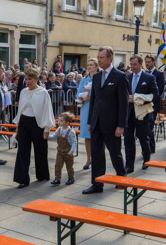 la grande duchesse Maria Teresa, le prince Charles, Le grand-duc Henri de Luxembourg - Procession de clôture de l'Octave 2023 à Luxembourg après la messe pontificale le 14 mai 2023. 